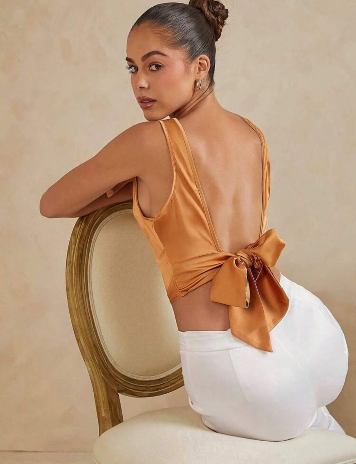 Top de Satin Ajustable Espalda Descubierta