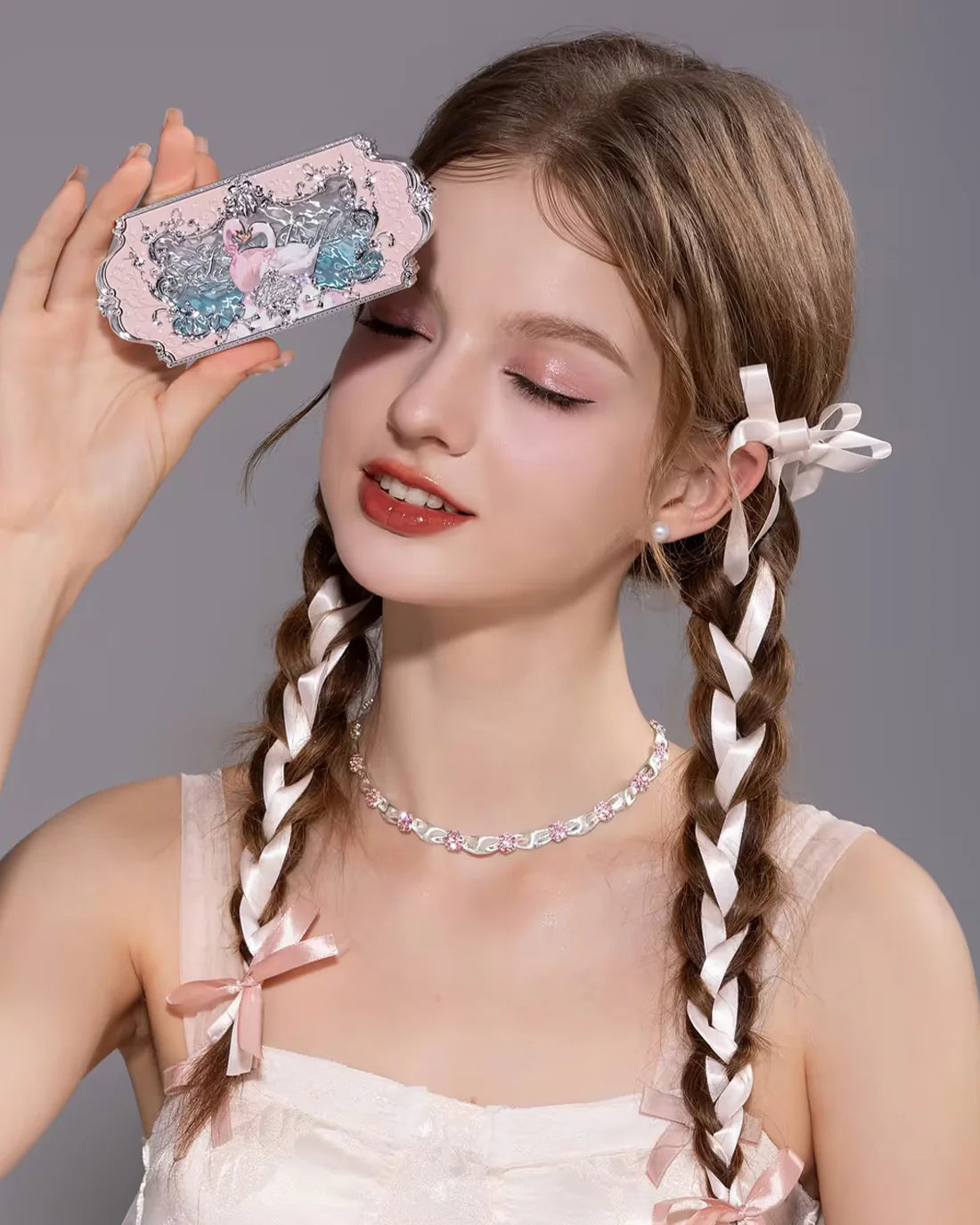 Swan Ballet Six-Color Eyeshadow Flower Knows