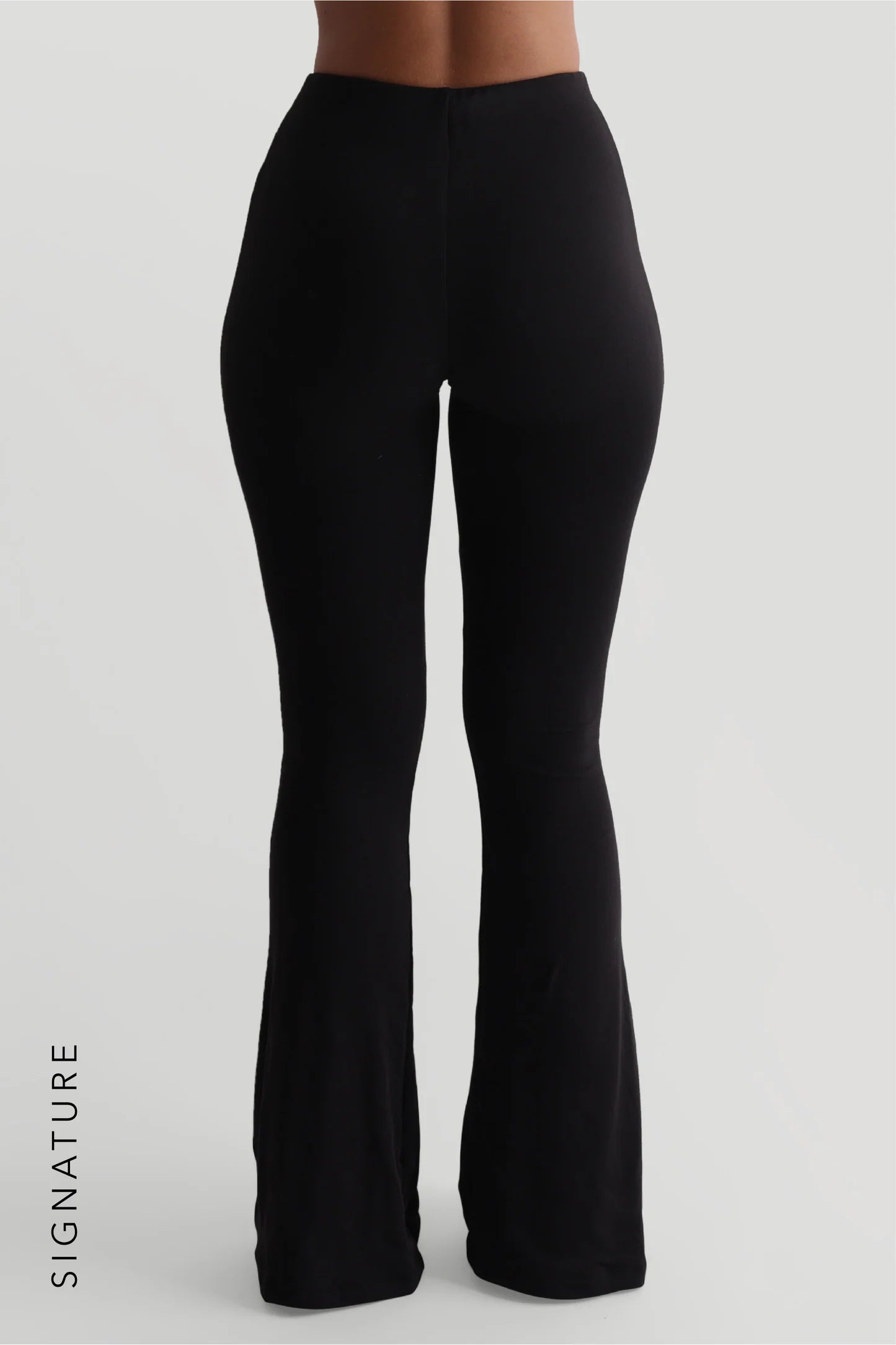 Leggins Flared Color Negro