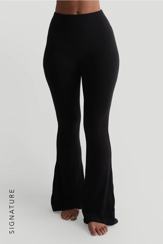 Leggins Flared Color Negro