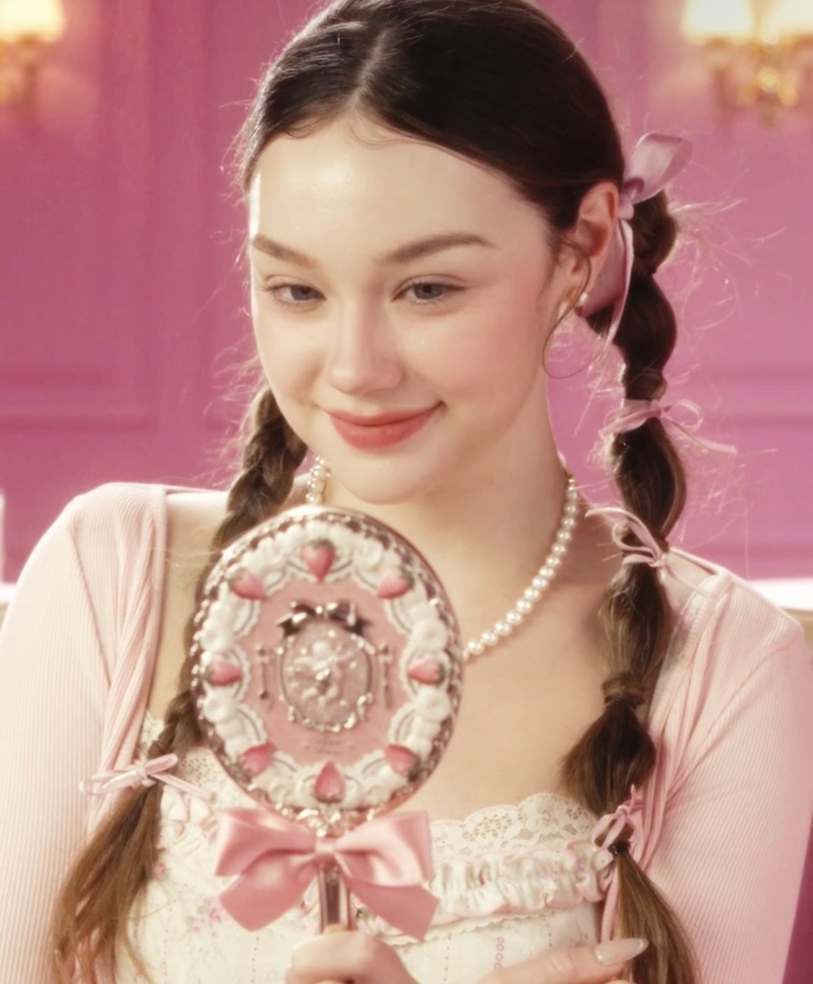 [Flower Knows] Strawberry Cupid Hand Mirror- Milky Pink