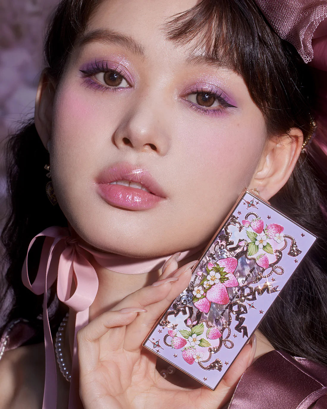 [Flower Knows] Violet Strawberry Rococo Eyeshadow Palette *BAJO PEDIDO*